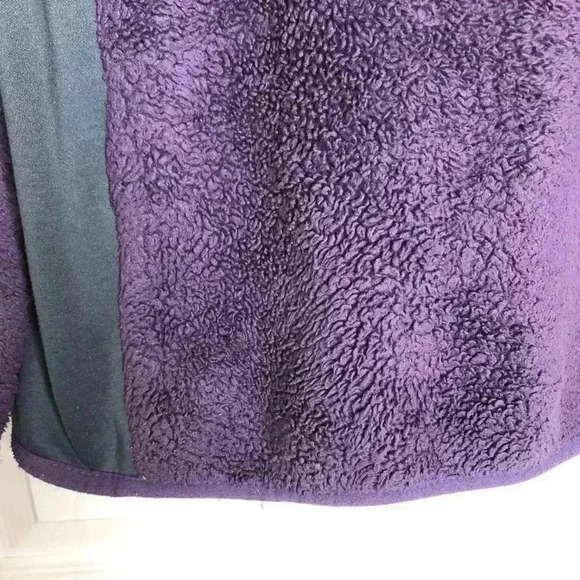 Columbia Purple  Sherpa Style Jacket Size Medium - Picture 13 of 16